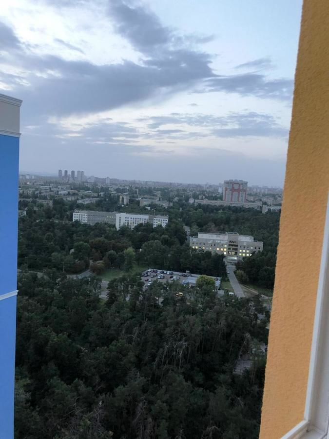Апартаменты Квартира Парковые озера Киев-17